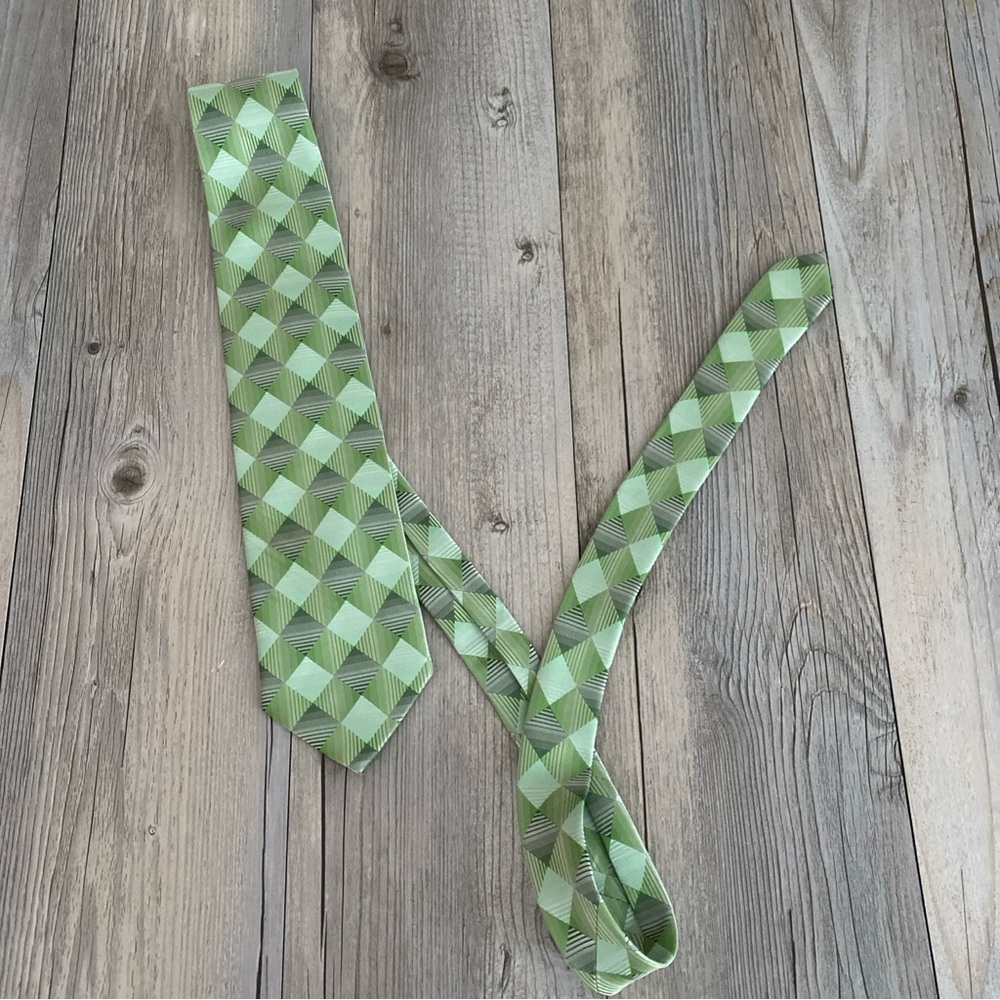 Stafford Essentials Mens Geometric Diamond Plaid Pattern Hand Made Tie